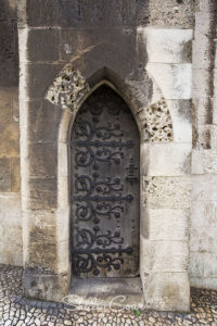 Lisbon, Portugal by Shelley Coar https://wanderlustbound.com/doors-of-the-world/