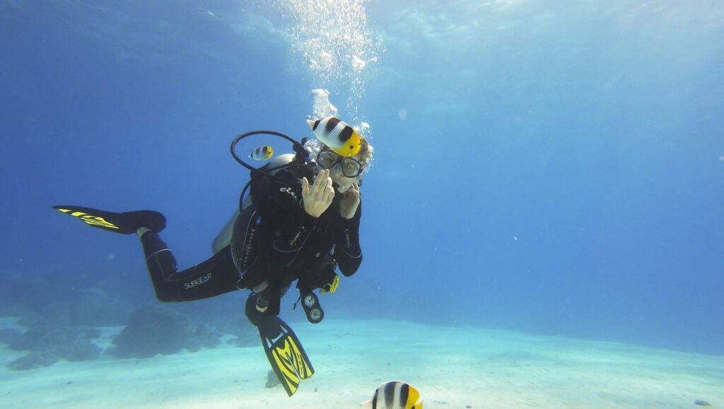 Bora Bora Diving, HiroDive, www.wanderlustbound.com